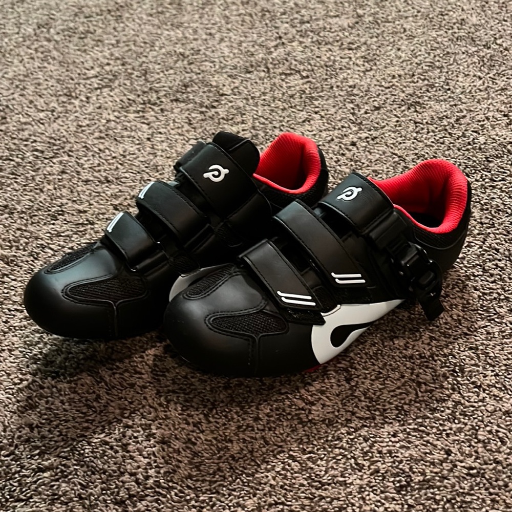 Peloton Cycling Shoes with cleats